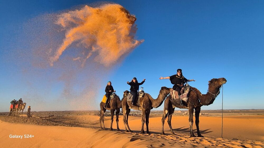 Travessia de camelo pelas dunas de Merzouga